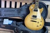 Gibson 2006 Les Paul Classic Honey Burst-16.jpg